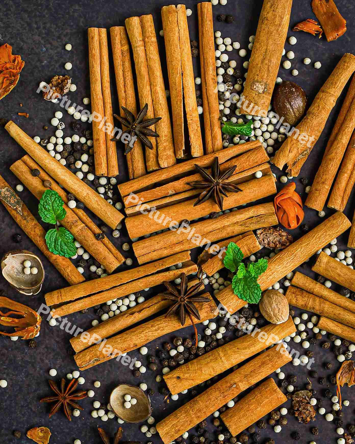 Cinnamon sticks